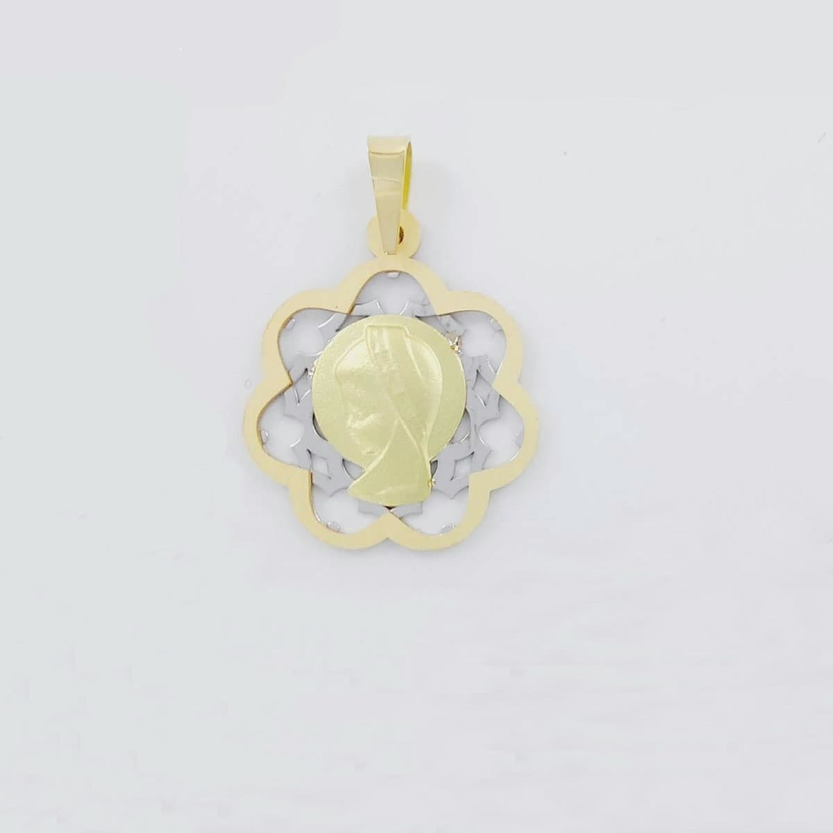 Medalla virgen niña calada
